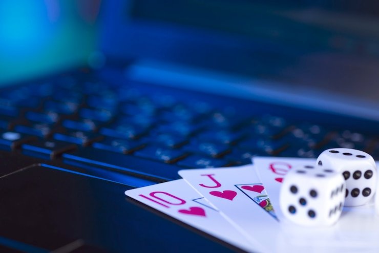 Detailed view of slot paylines and winning combination patterns in Fortune Tree
